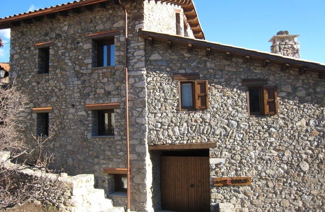 Ferienwohnung 'La Cort De Ca L'Escolà' mit Bergblick, Gemeinschaftsgarten und Wi-Fi