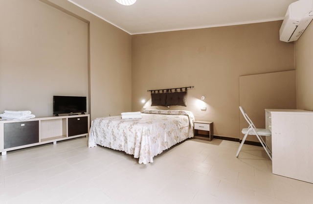 Ferienwohnung "La Foresteria di Mony e Ale" mit Balkon und Klimaanlage