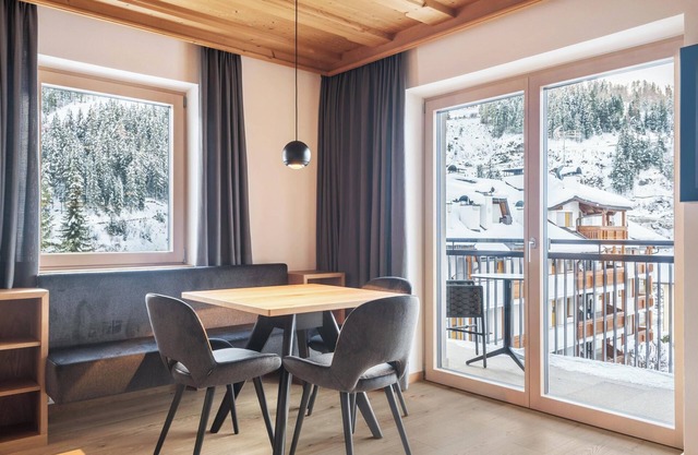 Ferienwohnung "La Grambla Mont Seuc 1" mit Bergblick, Balkon & WLAN