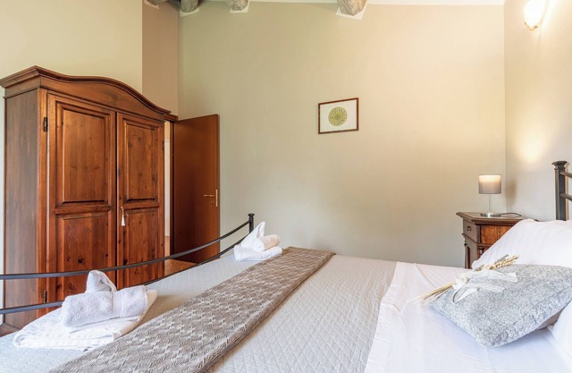 Ferienwohnung 'La Loggia' mit Bergblick, Gemeinschaftspool und Wi-Fi
