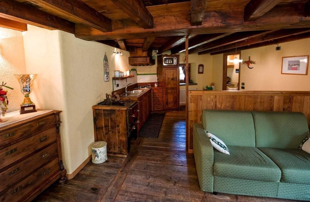 Apartment "La Méizòn de Felise - Lo Piillo" with Mountain View, Garden & Wi-Fi