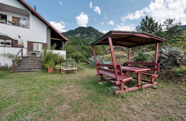 Ferienwohnung 'La Squazza' mit Bergblick, privater Terrasse und Wi-Fi