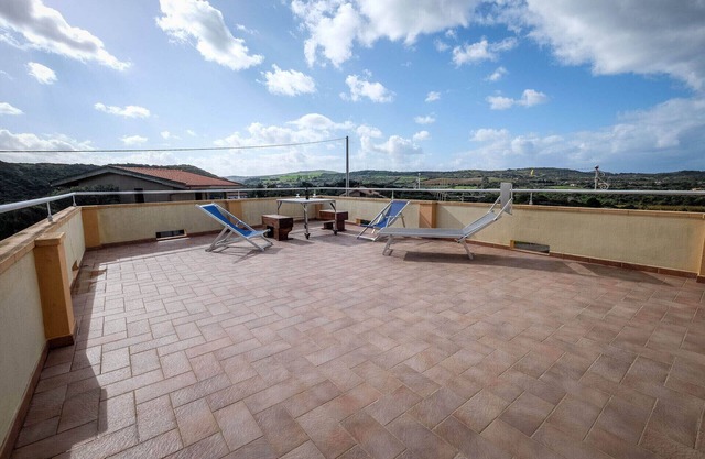 Apartment "La Tavernetta" mit Meer- und Bergblick, A/C, WLAN, Garten, Terrasse & Balkon
