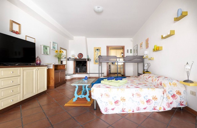Ferienwohnung 'La Terra Di Mezzo' mit Balkon, WLAN und Klimaanlage