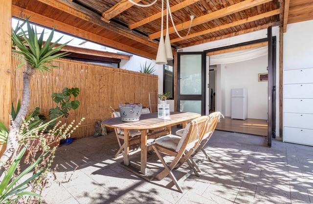 Ferienwohnung "La Terrazza Di Francesco" mit Privatterrasse, WLAN und Klimaanlage