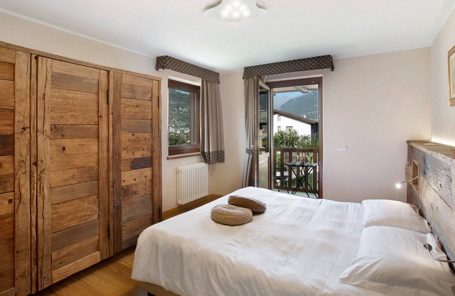 Apartment 'La Vigne De Papagran App1' with Mountain View, Shared Garden and Wi-Fi