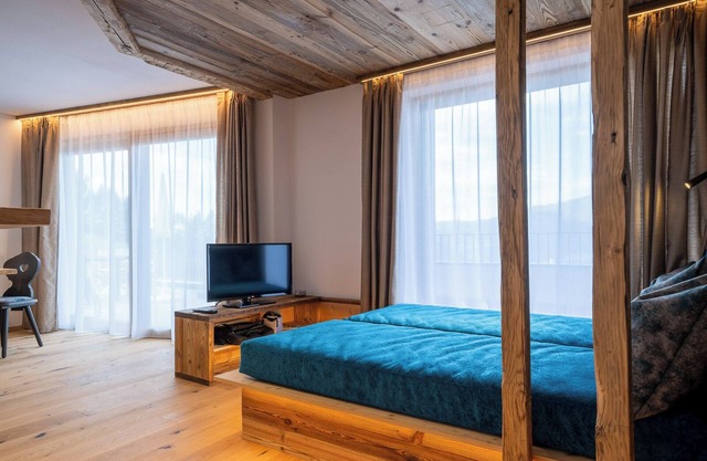 Ferienwohnung Ladinser Hof Sternenhimmel mit Bergblick & Privater Terrasse