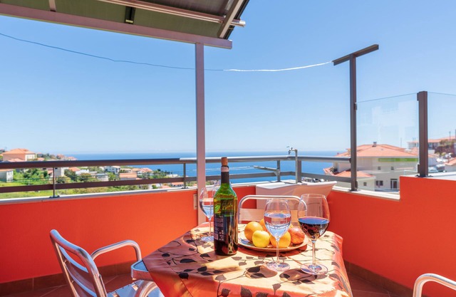Apartment Laranjeiras, Eine schöne Wohnung im Herzen von Calheta