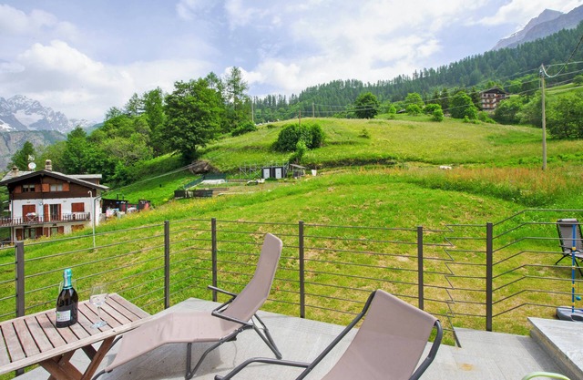 Ferienwohnung 'Le Rêve D'Emilie - Family House' mit Bergblick, Gemeinschaftsterrasse und Wi-Fi