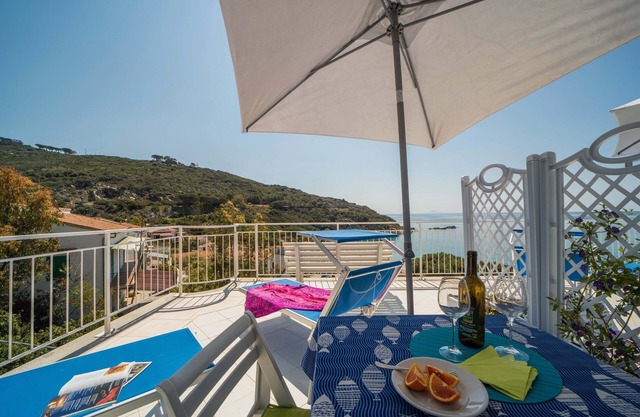 Ferienwohnung 'Le Sirene Mono 9' mit gemeinsamer Terrasse, WLAN und Klimaanlage