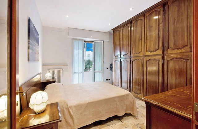 Ferienwohnung 'Le Vele' mit Meerblick, Gemeinschaftsgarten und Balkon