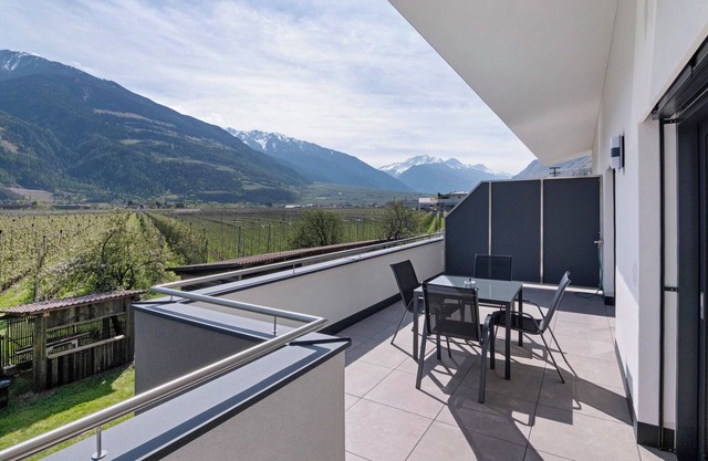 Ferienwohnung 'Lea' mit Bergblick, Wi-Fi und Klimaanlage
