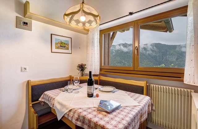Ferienwohnung 'Leitner Miniwohnung' mit Bergblick, privater Terrasse und Wi-Fi