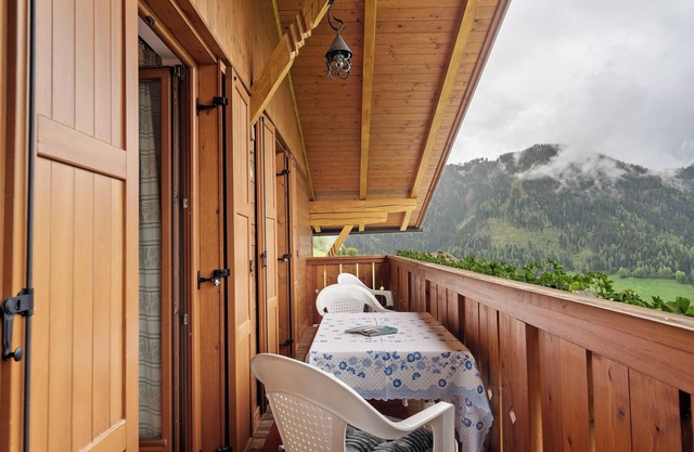 Ferienwohnung 'Leitner' mit Bergblick, privater Terrasse und Wi-Fi