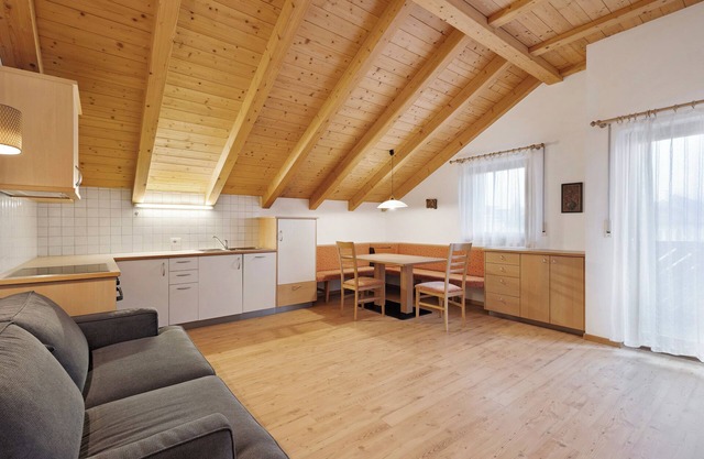 Ferienwohnung 'Linder 22' mit Bergblick, Gemeinschaftspool und Wi-Fi