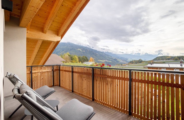 Ferienwohnung 'Linderhof Cima' mit Bergblick, Gemeinschaftspool und Wi-Fi