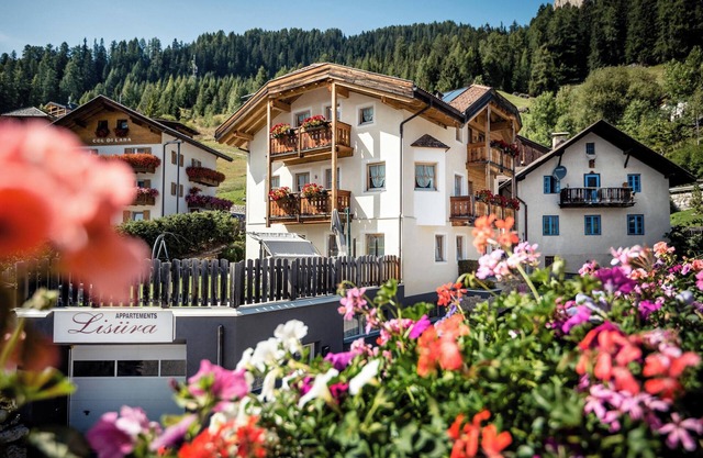 Ferienwohnung 'Lisüra Boè' mit Bergblick und WLAN