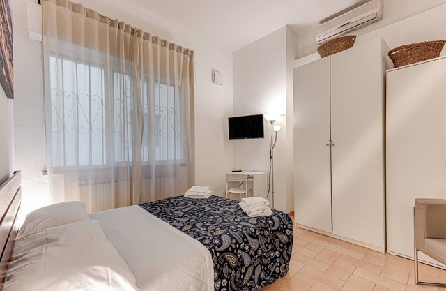 Ferienwohnung 'Little 2 Alle Porte Di San Frediano' mit WLAN und Klimaanlage