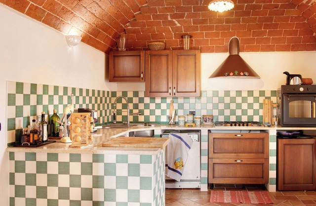 Apartment 'Maison Ginevra' with Mountain View, Shared Terrace and Wi-Fi