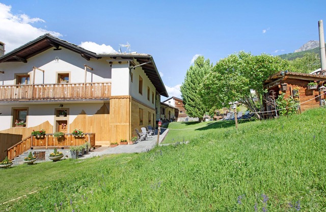 Ferienwohnung 'Maison Grange 4' mit Bergblick, Gemeinschaftsgarten und WLAN