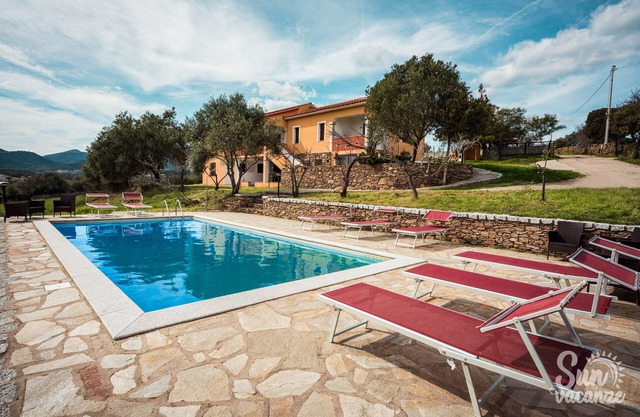 Ferienwohnung 'Malamuri 4 Sun Vacanze ' mit Gemeinschaftspool und privater Terrasse