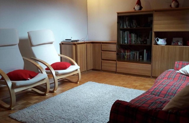 Ferienwohnung 'Mansarda Le Chateau' mit Bergblick, Gemeinschaftsgarten und Wi-Fi