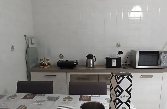 Apartment 'Mare E Città' with Balcony, Wi-Fi and Air Conditioning