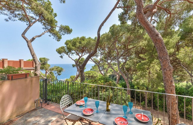 Ferienwohnung 'Margherita' mit Meerblick, privater Terrasse und Balkon
