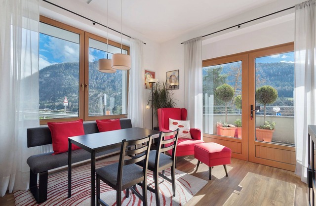 Ferienwohnung 'Maria Beatrice Rosso' mit Seeblick, privater Terrasse und Wi-Fi
