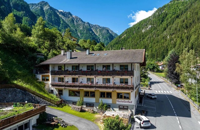 Ferienwohnung 'Martellerhof - Opis Pennhaus Small' mit Meerblick, Gemeinschaftsterrasse und Wi-Fi
