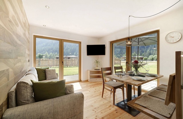 Ferienwohnung "Masi Rosmarin" mit Bergblick, Privater Terrasse und WLAN
