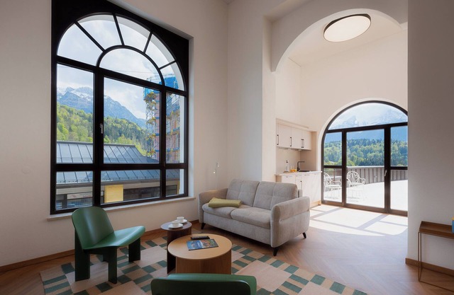 Ferienwohnung 'Max 16' mit Bergblick, Balkon und Wi-Fi