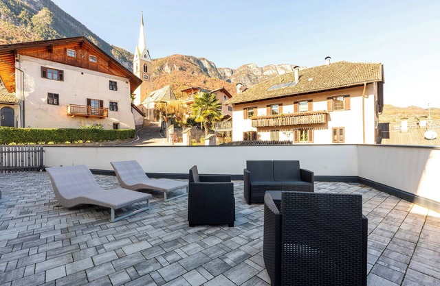 Ferienwohnung 'Mendelbahn' mit Bergblick, privater Terrasse und Wi-Fi