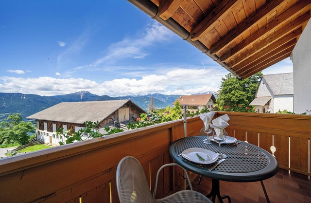 Ferienwohnung "Meran" mit Bergblick, WLAN, Balkon & Garten