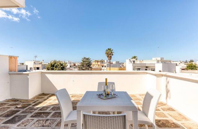 Ferienwohnung 'Mirea' mit privater Terrasse, Wi-Fi und Klimaanlage