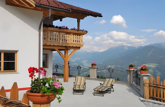 Ferienwohnung 'Mitterhof' mit Bergblick, Gemeinschaftsterrasse und Wi-Fi