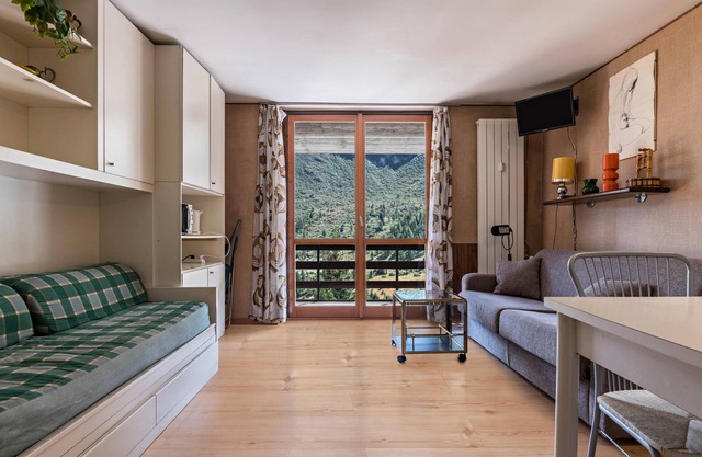 Apartment „Monolocale 2 Residence Granbaita“ mit Bergblick und Balkon