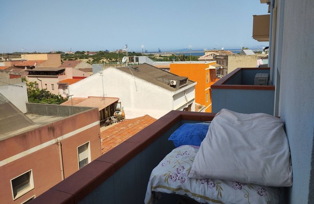Apartment 'Monolocale Roberto' with Sea View, Wi-Fi and Air Conditioning