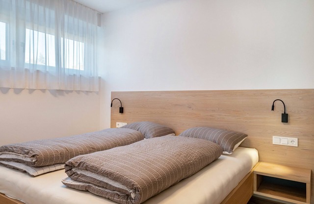 Ferienwohnung 'Mountain Meadows Apt 2' mit Bergblick, privater Terrasse und WLAN