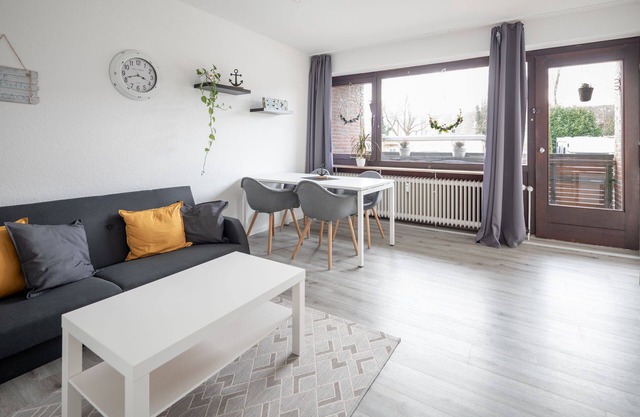 Ferienwohnung Möwe, 3 ZKB mit Balkon in WHV