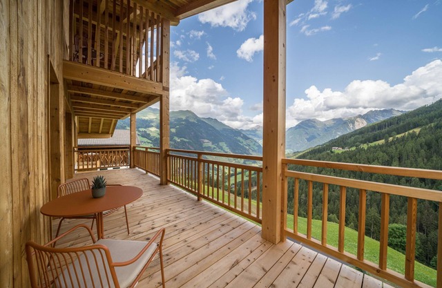 Ferienwohnung 'Mucher Josef' mit Bergblick, Gemeinschaftsgarten und WLAN