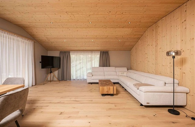 Apartment 'Munt Dolomiti' mit Seeblick, Gemeinschaftsterrasse und WLAN
