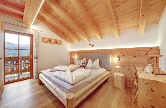 Ferienwohnung 'Niederhaushof' mit Bergblick, Balkon und Wi-Fi
