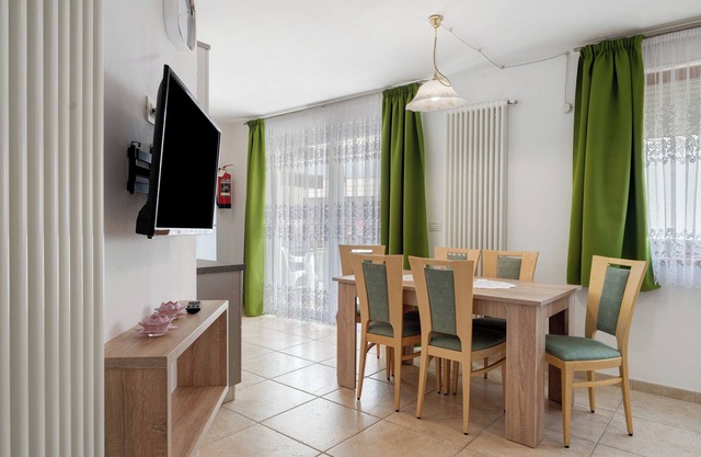 Ferienwohnung 'Night and Day 8' mit Bergblick, Balkon und WLAN