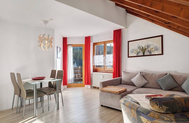 Ferienwohnung 'Nr 12' mit Balkon und Wi-Fi