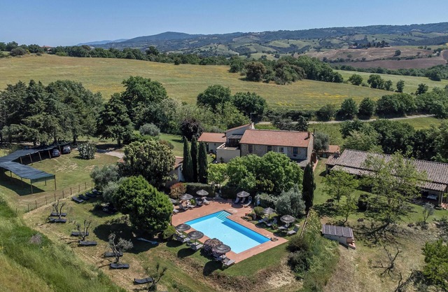 Ferienwohnung Olivo mit Terrasse, Gemeinschaftspool und WLAN