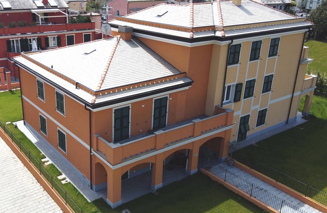 Apartment O with private balcony