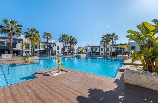 Ferienwohnung "Oasis Beach 3" mit Meerblick, Pool, 2 privaten Terrassen und WLAN