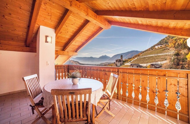 Ferienwohnung 'Oberegghof Hahnenkamm' mit Bergblick und WLAN