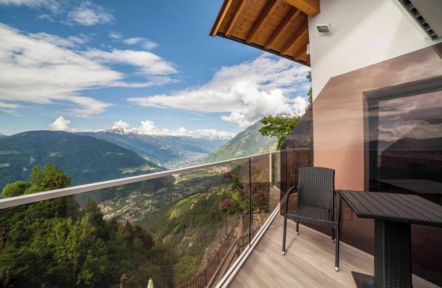 Ferienwohnung "Oberhochmuthof" mit schönem Ausblick am Meraner Höhenweg